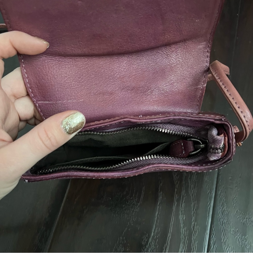 Vintage Blush Pink Leather Crossbody Purse | Bow Detail | Soft Romantic - Picture 5 of 6